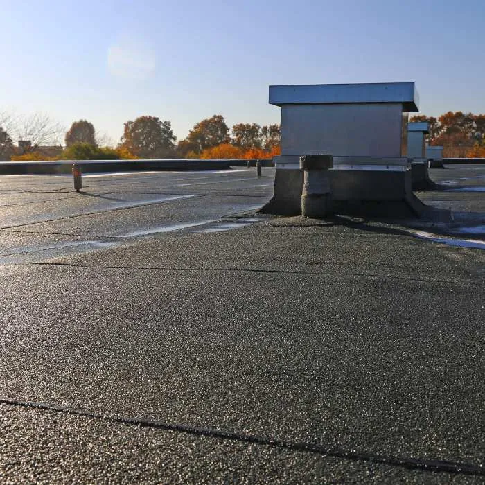 Étanchéité de toit terrasse et sous toiture